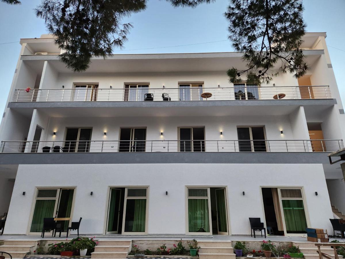 Sea Front Villa Влёра Экстерьер фото